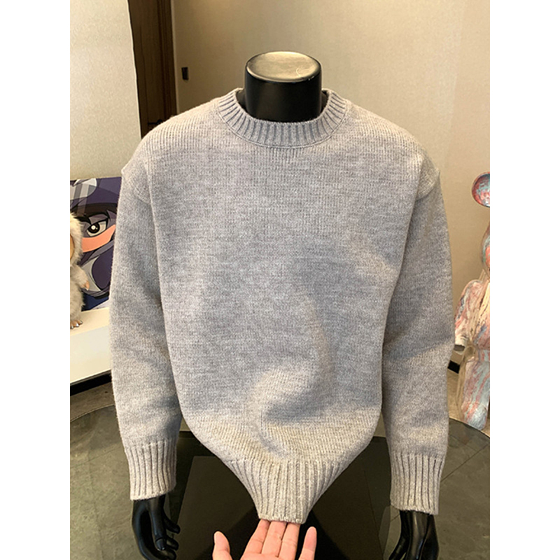 浅灰色cleanfit圆领毛衣