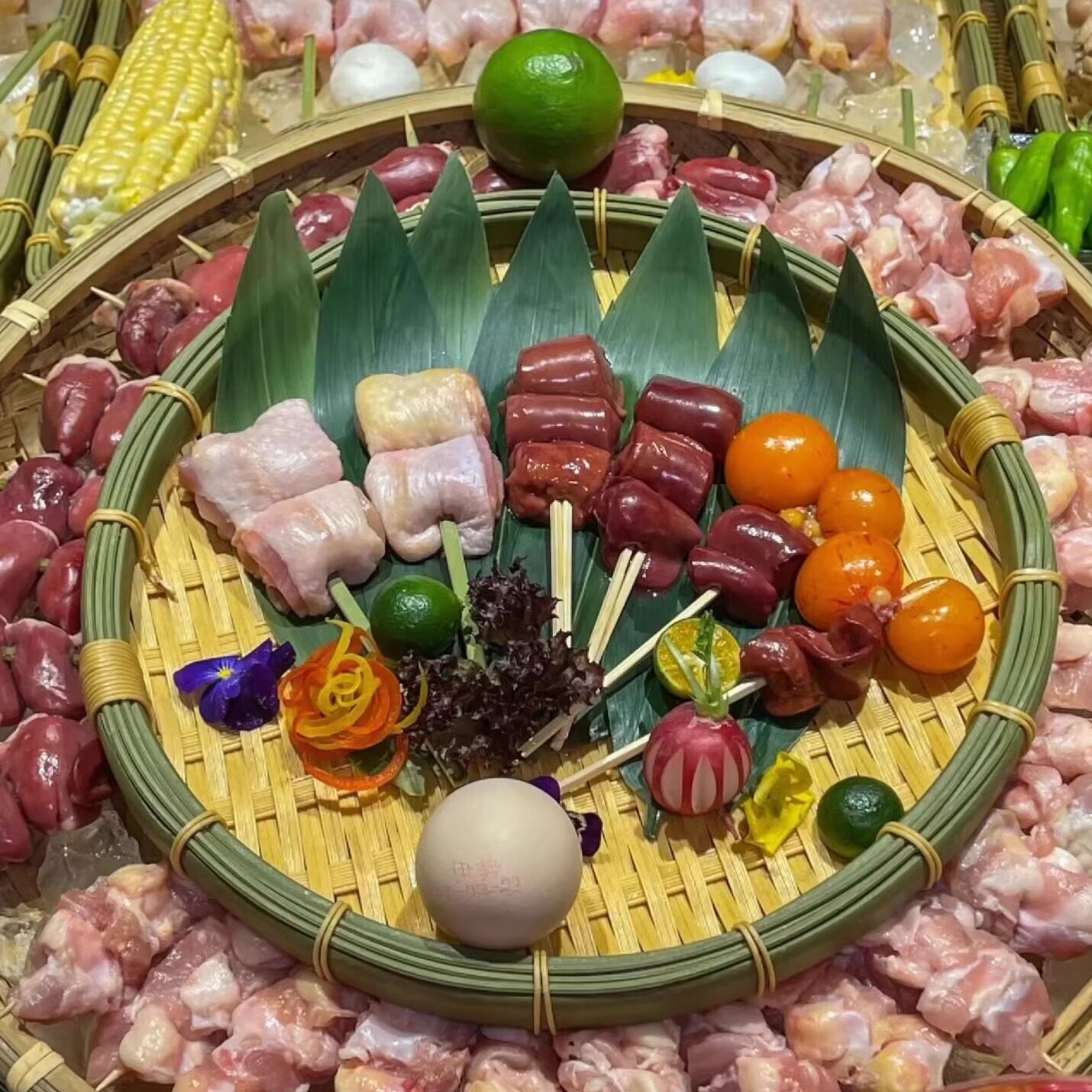 日式烧鸟串串展示盘圆形塑料编筐