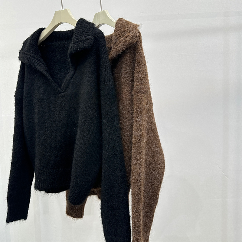 慵懒风黑色大翻领加厚长袖毛衣女冬季新款套头厚实保暖单穿针织衫