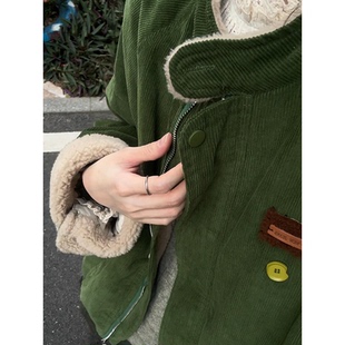 爆火力荐系列！绿色灯芯绒立领拉链夹克开衫冬季新款工装风小外套