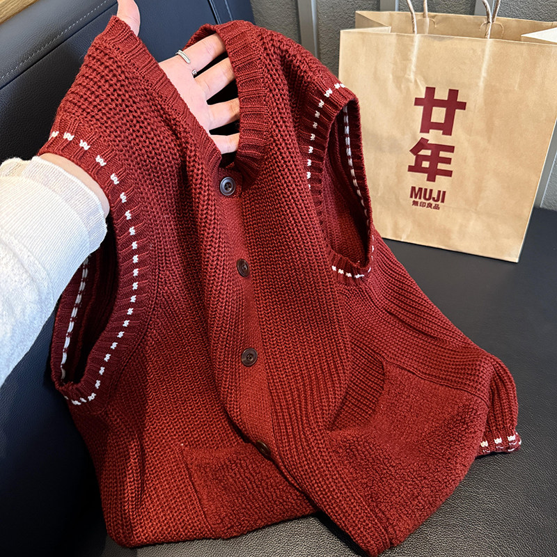 超神级穿搭！红色圆领明线排扣针织背心早春新款软糯叠穿马甲外套