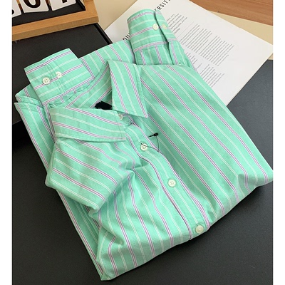 绿粉色竖条纹翻领排扣衬衫女春季