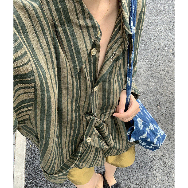 绿色条纹麻料混纺翻领衬衫女秋季