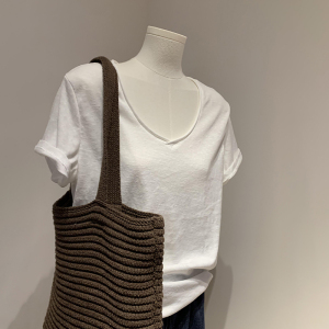 【佛播勒穿了都说好】白色V领竹节棉卷边T恤女春季新款单穿防晒衫