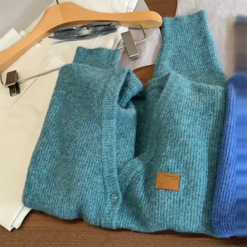 软糯糯绿色V领单排扣毛衣外套春