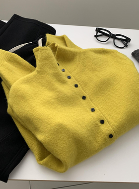 软糯糯鲜黄色单排扣立领毛衣外套女冬季新款叠穿打底亲肤针织开衫