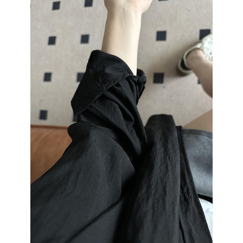 高级感黑色肌理感翻领亚麻衬衫女