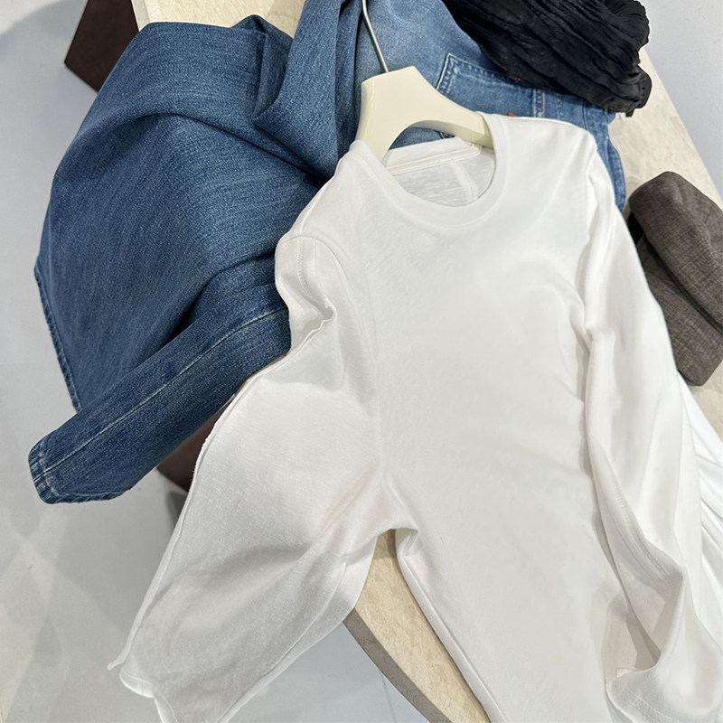 极简风白色棉质圆领长袖T恤女早春新款宽松慵懒单穿叠穿打底上衣
