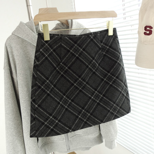 深灰色格纹毛呢短裙A字高腰显瘦遮肉高级感格雷系格子半身裙秋冬