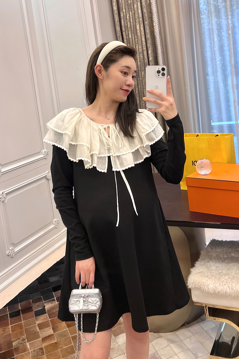 LeoMami孕妇荷叶领秋季连衣裙