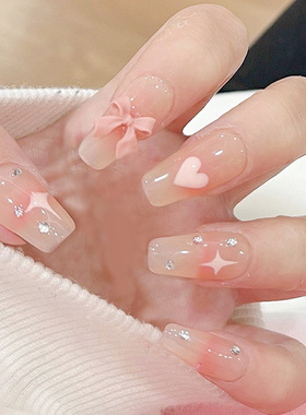 穿戴甲秋冬2026年新款高级感短款指甲贴片ins风甲片成品显白新年