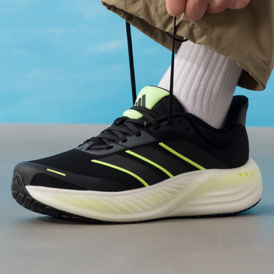 adidasCUSHIONNOVA跑步鞋