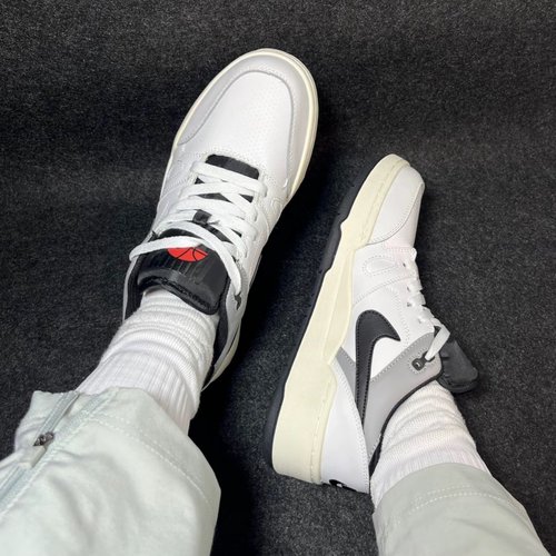 Nike复古透气休闲板鞋