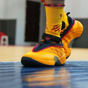 Issue DON Camp 防滑稳定回弹缓震 adidas 篮球鞋 阿迪达斯