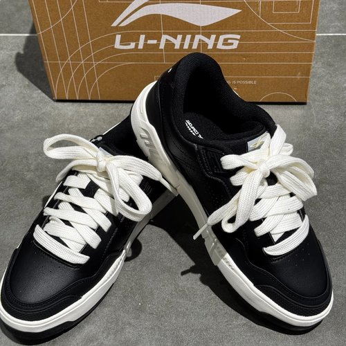 Lining时尚潮流防滑耐磨板鞋