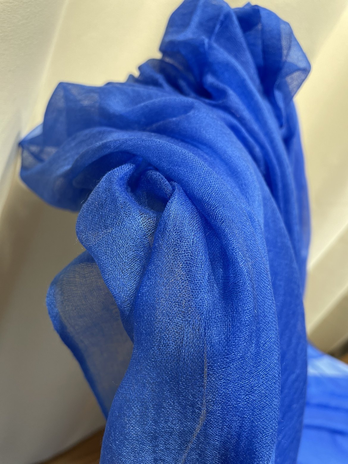 四季通用精纺山羊绒戒指绒300支超大超薄空调房披肩围巾克莱因蓝