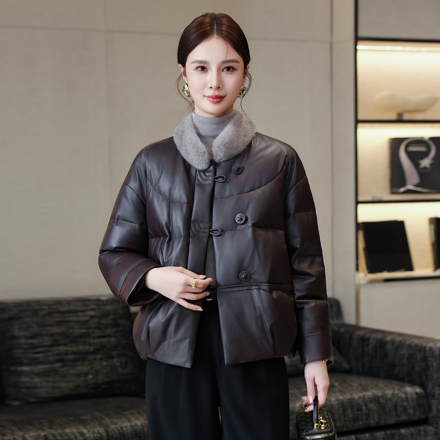 海宁真皮羽绒服女2025新款