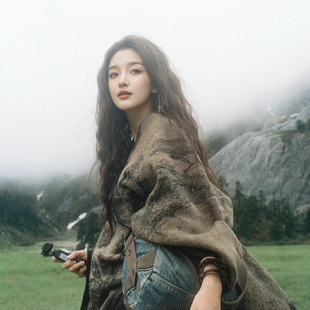 民族风外搭披肩2025新款 女大西北新疆旅游穿搭加厚围巾披风秋冬季