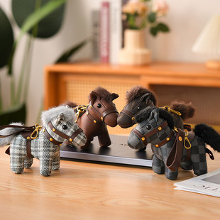 可爱皮革小马公仔挂件马年吉祥物皮玩娃娃皮质生肖马玩偶包包挂饰