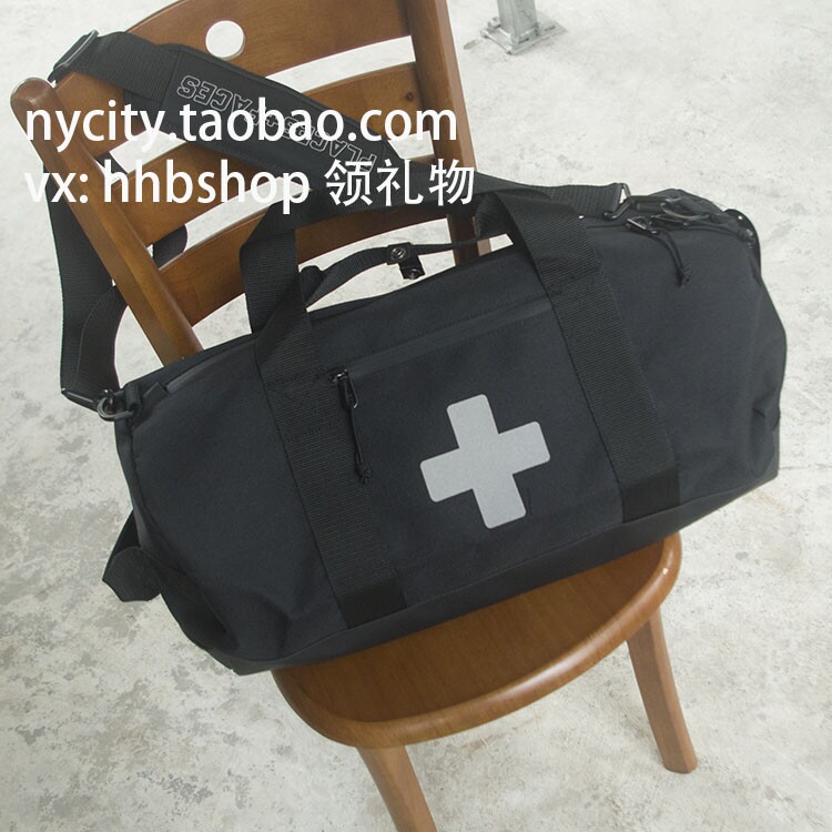 新品palace潮牌桶包大容量手提包MRC斜跨包p+f撞色搭配爆款|msdalam kategori Beg kulit/wanita/beg lelaki, beg perjalanan - dari Buy2taobao.com untuk memberikan perkhidmatan ejen Taobao profesional membeli