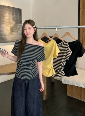 小吉家大码女装纯欲辣妹风一字肩斜肩短袖褶皱收腰显瘦上衣T恤女