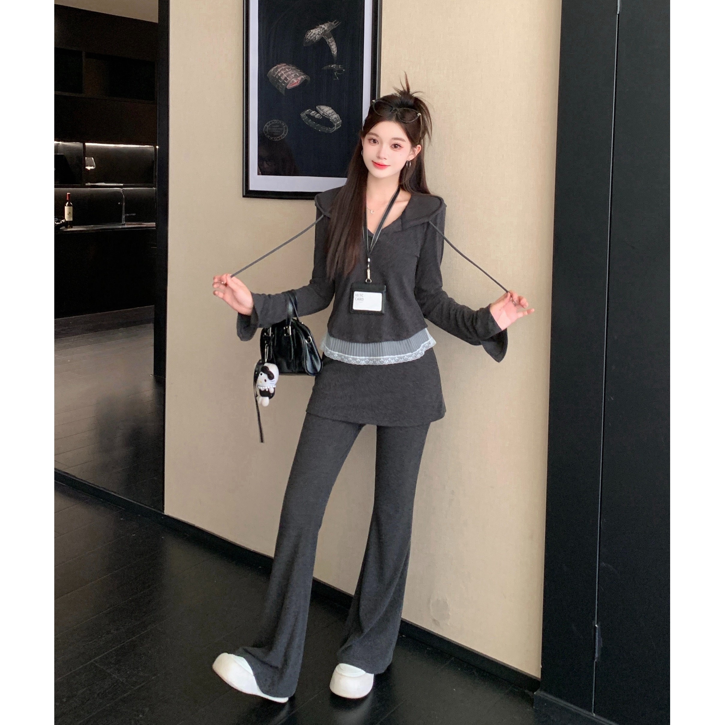 小吉家大码女装秋装新款胖mm连帽上衣蕾丝边屁帘微喇裤休闲两件套