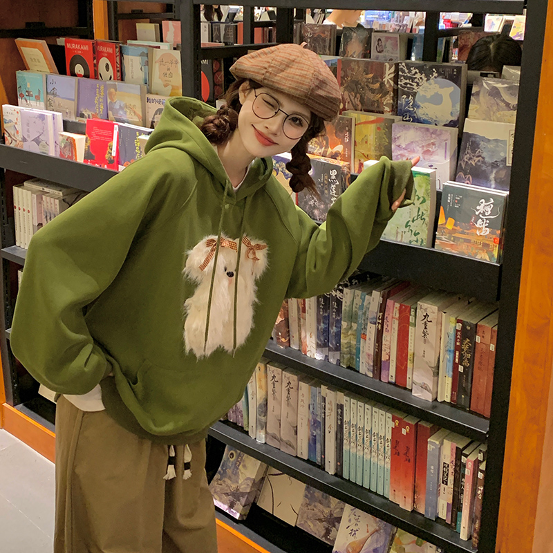 小吉家大码女装秋冬可爱印花宽松型连帽卫衣减龄设计感甜酷上衣女