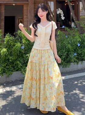 小吉家大码女装夏季韩系穿搭套装显瘦上衣t恤黄色碎花裙子两件套