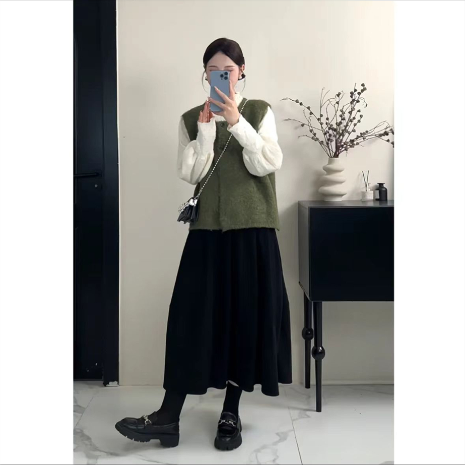 小吉家大码女装复古毛衣背心马甲设计感蕾丝打底衫长款半身裙套装