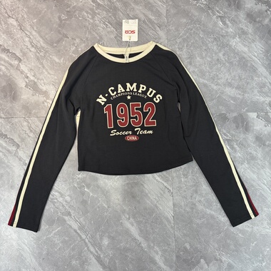 10.17NE… 春秋女装休闲复古圆领修身字母长袖T恤