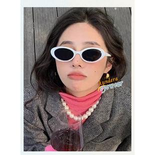 复古欧美小框白色椭圆墨镜女高级感白边小框窄太阳眼镜旅游拍照男