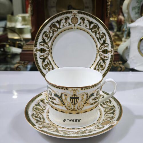 英国产Royal Worcester皇家伍斯特温莎鎏金墨绿卷草藤蔓咖啡杯碟