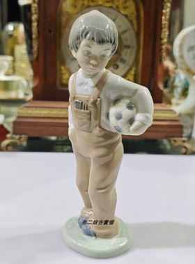 西班牙产NAO By Lladro雅致瓷偶足球小子家居装饰摆件中古1988年