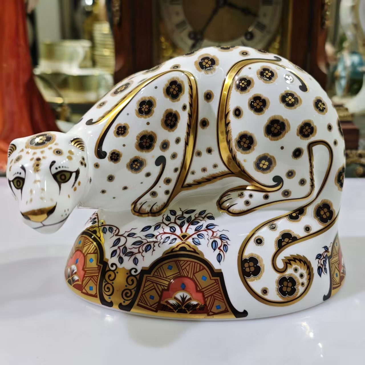 英国原产Royal Crown Derby22K镏金骨瓷全手绘雪豹动物镇纸摆件