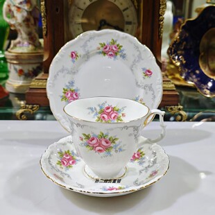 英国产Royal Albert静谧系列骨瓷玫瑰花经典花瓣高脚咖啡杯碟三件