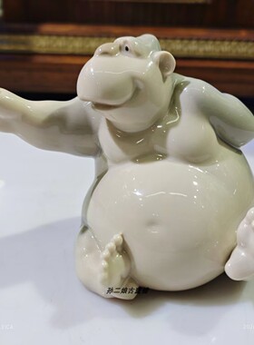西班牙NAO By Lladro雅致趣味卡通题材献花大猩猩瓷偶摆件1998年