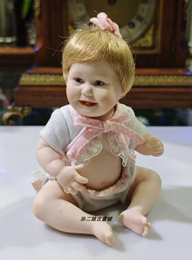 The Ashton Drake美术馆发行著名艺术家Titus Tomescu创作瓷娃娃