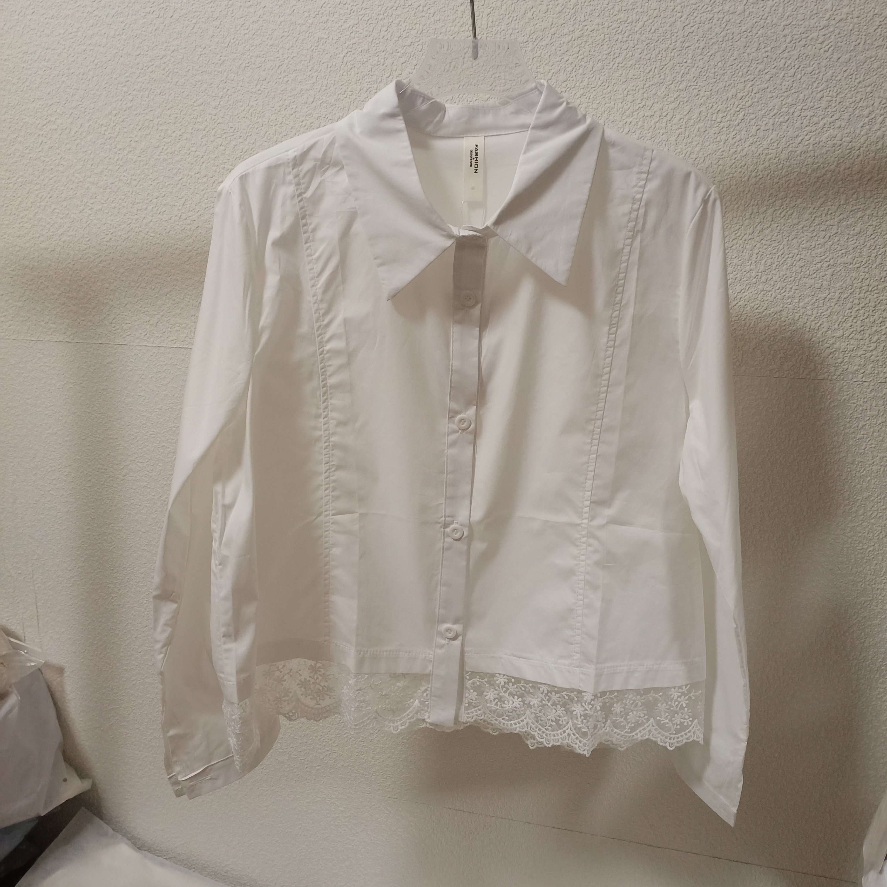 小众设计感蕾丝拼接长袖衬衫女春秋新款小个子短款简约百搭衬衣潮