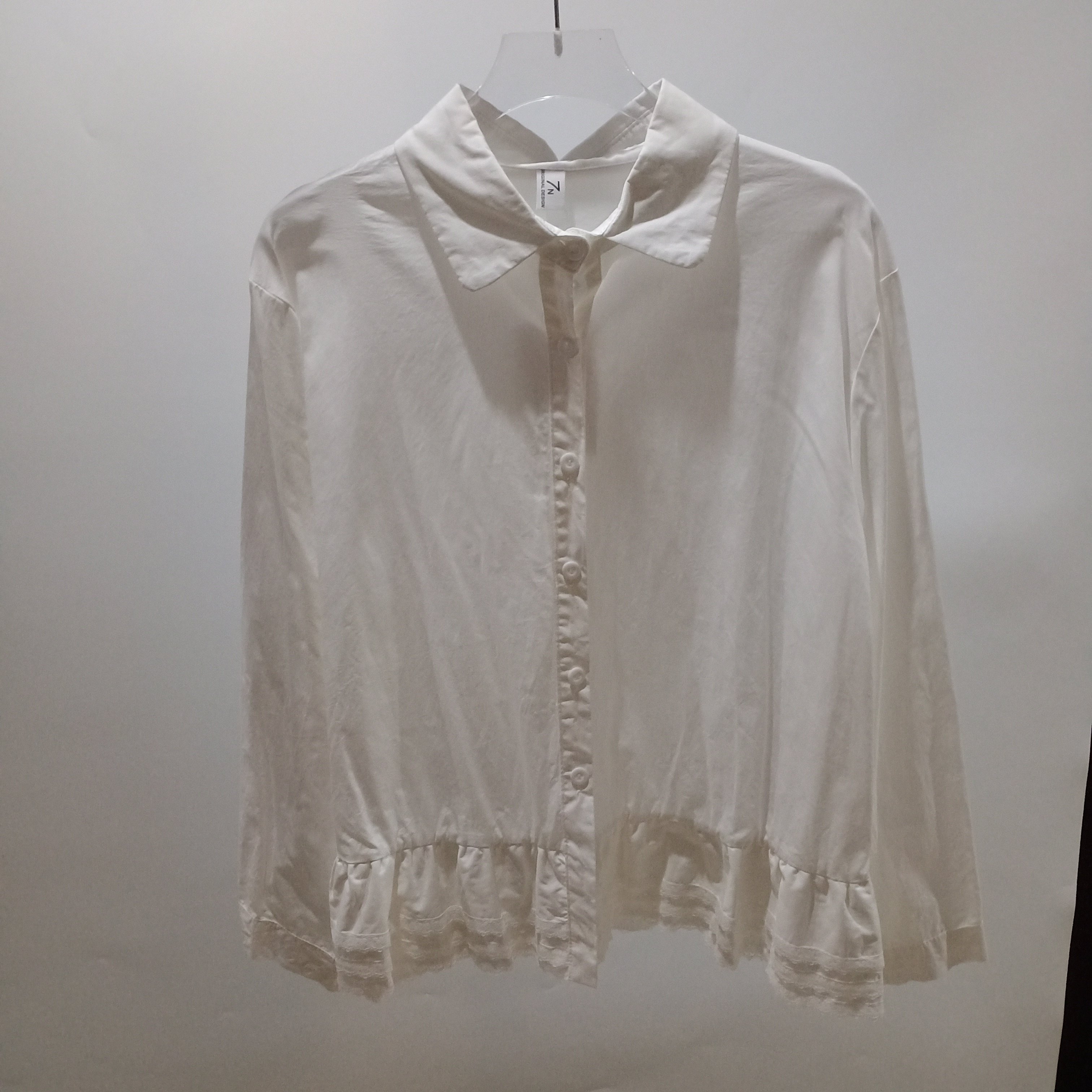 2026年春秋季新款韩版时尚宽松蕾丝花边荷叶边下摆长袖衬衫上衣女