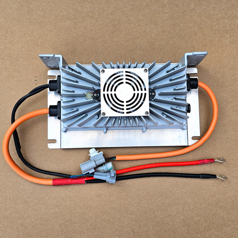 适配金彭D70T90充电器S70D90电动车充电机金鹏金彭7215车载充电器