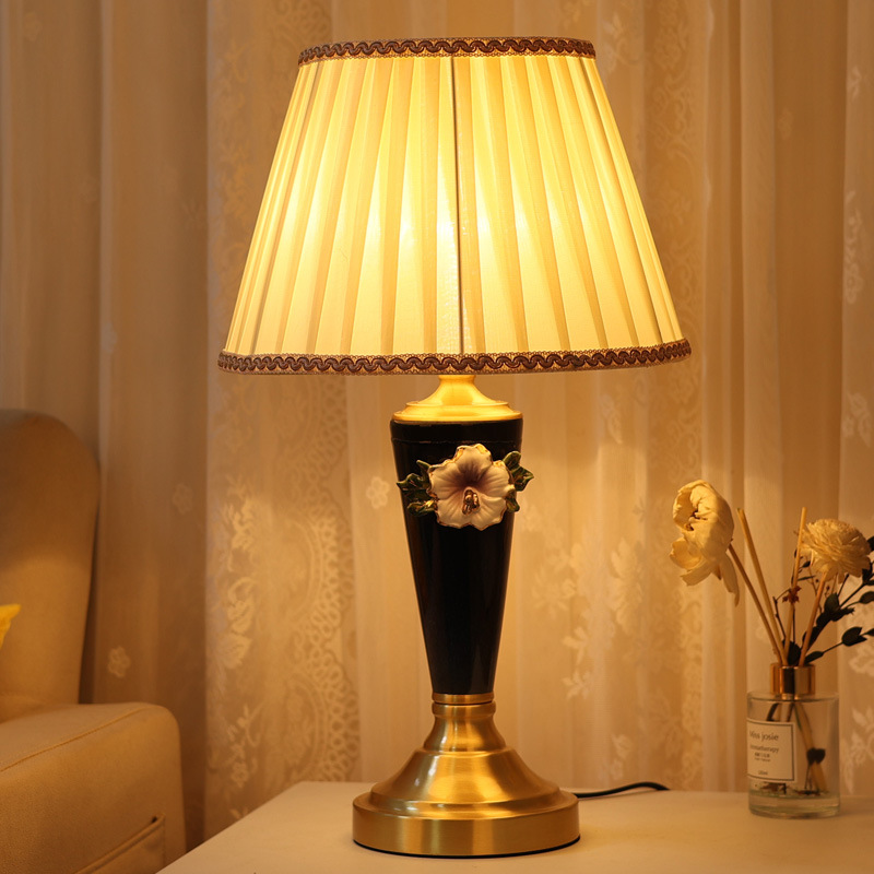 名宜布客厅美式复古铜调光台灯