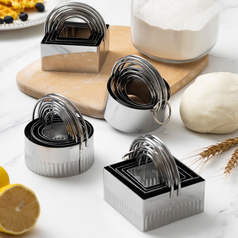 不锈钢慕斯圈带环扣提手饼干模圆形方形花边平口蛋糕模5件套切模