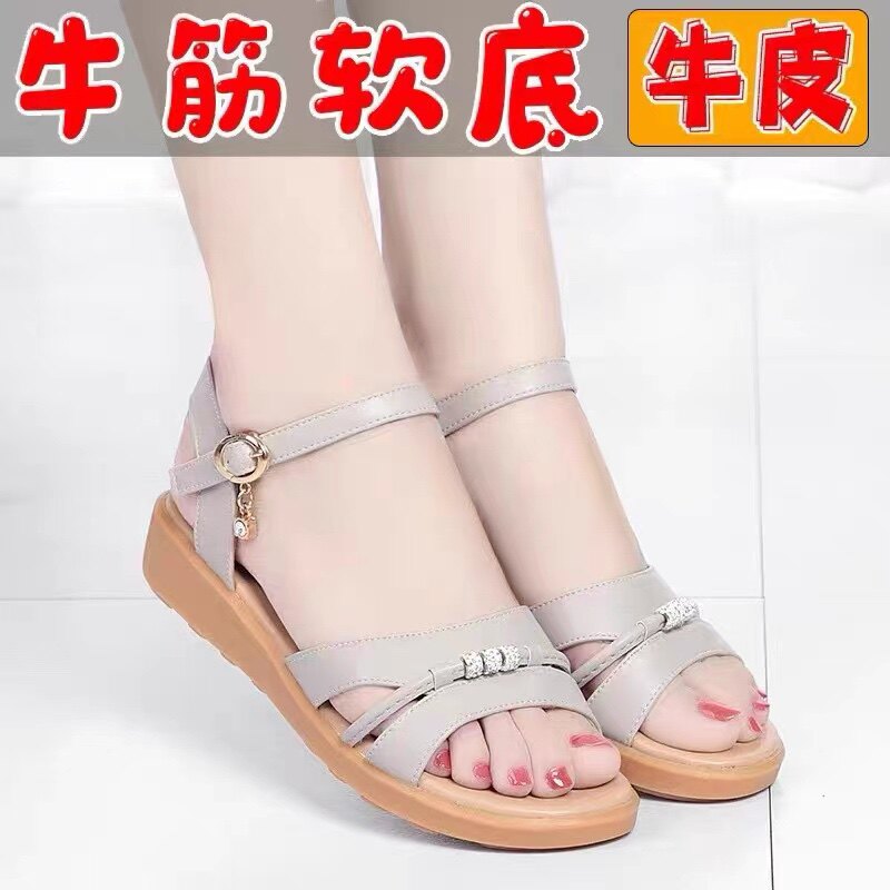 夏天新款妈妈凉鞋女真皮平底软底奶奶中年中老年防滑老年人女凉鞋