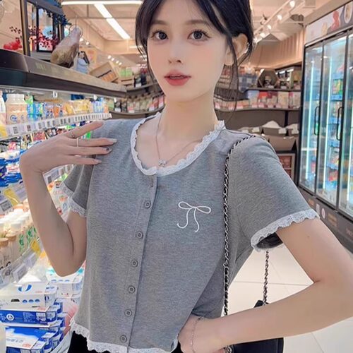 大码休闲蕾丝短袖T恤女装夏季胖MM遮肉显瘦圆领体恤别致绝美上衣