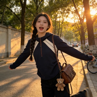 连帽插肩袖拼色短款上衣2026春季新款胖MM大码时尚显瘦百搭卫衣女