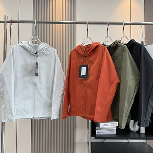 立体剪裁防风防水连帽登山服冲锋衣夹克外套 秋季 户外山系 情侣款