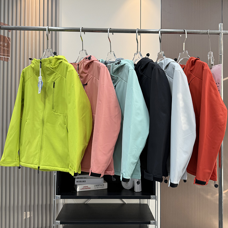 大厂订单！情侣款秋冬立裁防风防水抓绒户外软壳冲锋衣夹克登山服