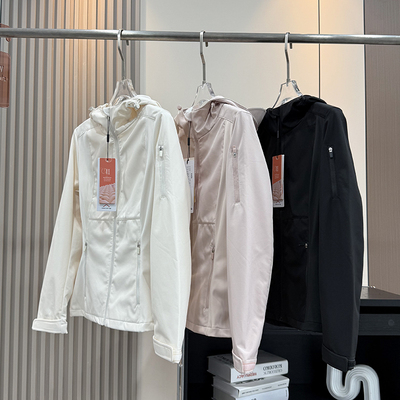 大厂订单！秋冬修身软壳冲锋衣外套收腰户外防风防水徒步登山服女