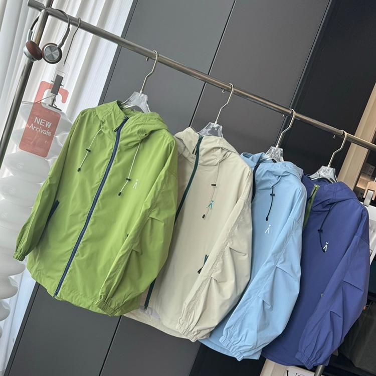 情侣防风防水户外冲锋衣夹克外套