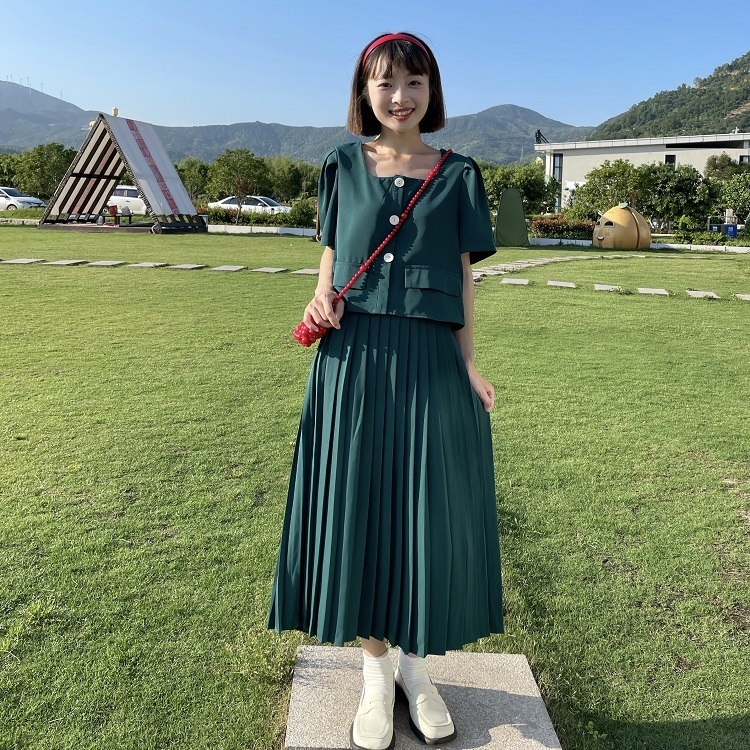 Real shot real price Korean style solid color square collar top pleated versatile medium length skirt two piece set